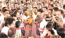 ആറന്മുളയില്‍ രുചിമേളത്തിനു തിരിതെളിഞ്ഞു :  വള്ളസദ്യകള്‍ ഒക്ടോബര്‍ രണ്ടുവരെ