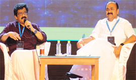 ഭ​ര​ണാ​ധി​കാ​രി​ക​ളു​ടെ മു​ഖ​ത്തു നോ​ക്കി  ചോ​ദി​ക്കേ​ണ്ട​ത് ചോ​ദി​ക്ക​ണം: വി.​ഡി. സ​തീ​ശ​ൻ