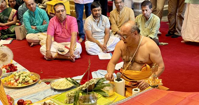 മി​ന​സോ​ട്ട​യി​ലെ ഹൈ​ന്ദ​വ ക്ഷേ​ത്ര​ത്തി​ൽ അ​യ്യ​പ്പ പ​ടി​പൂ​ജ നടന്നു