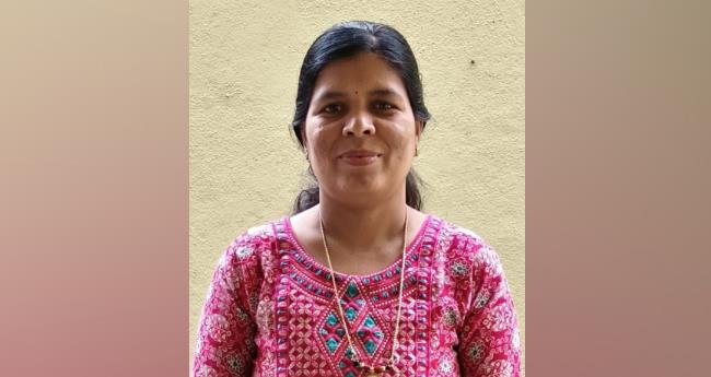ബം​ഗ​ളൂ​രു​വി​ൽ സ്കൂ​ട്ട​റി​ൽ ലോ​റി ഇ​ടി​ച്ച് അ​പ​ക​ടം; യു​വ​തി മ​രി​ച്ചു