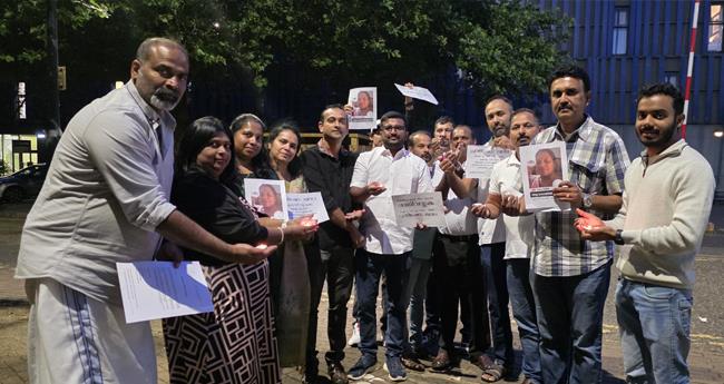 മെ​ഡി​ക്ക​ൽ കോ​ളേ​ജ് അ​പ​ക​ടം: ഐ​ഒ​സി യു​കെ പ്ര​തി​ഷേ​ധ ജ്വാ​ല സം​ഘ​ടി​പ്പി​ച്ചു