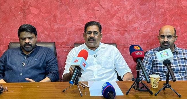 ഇ​രു​പ​ത് ദി​വ​സ​ത്തെ സ്പെ​ഷ്യ​ൽ ഹ​ജ്ജ് പാ​ക്കേ​ജ്  അ​ടു​ത്ത വ​ർ​ഷം മു​ത​ൽ നിലവിൽ വ​രും : പി.​പി.​മു​ഹ​മ്മ​ദ് റാ​ഫി 