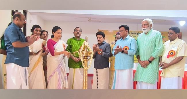 ഓ​ണാ​ഘോ​ഷ​വും പ്ര​വേ​ശ​നോ​ത്സ​വ​വും സം​ഘ‌‌​ടി​പ്പി​ച്ചു