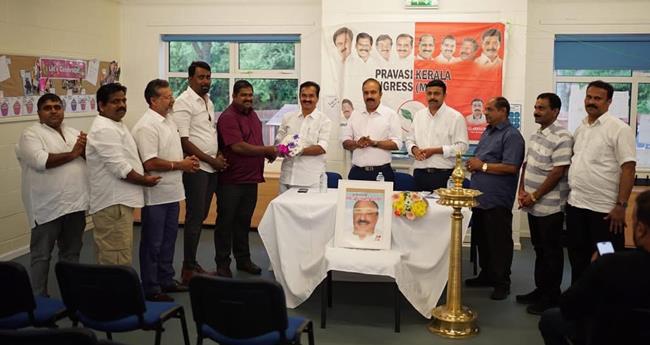 പ്ര​വാ​സി കേ​ര​ള കോ​ൺ​ഗ്ര​സ് എം ​യു​കെ മ​ധ്യ​മേ​ഖ​ല സ​മ്മേ​ള​നം: ജോ​ബ് മൈ​ക്കി​ൾ ഉ​ദ്ഘാ​ട​നം ചെ​യ്തു