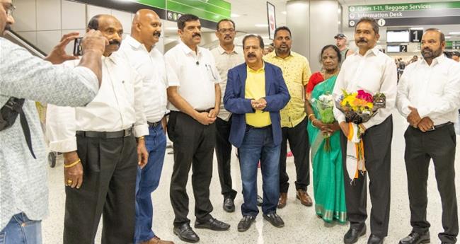 ര​മേ​ശ് ചെ​ന്നി​ത്ത​ല​യ്ക്ക് ഹൂ​സ്റ്റ​ണി​ൽ ഉ​ജ്വ​ല വ​ര​വേ​ൽ​പ്പ്