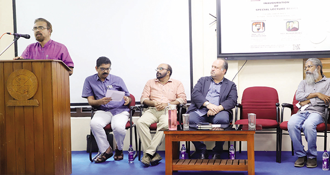 എം​​​ജി സ​​​ര്‍വ​​​ക​​​ലാ​​​ശാ​​​ല​​​യി​​​ല്‍ നെ​​​ല്‍സ​​​ണ്‍ മ​​​ണ്ടേ​​​ല ചെ​​​യ​​​ര്‍ ഫോ​​​ര്‍ ആ​​​ഫ്രോ-​​​ഏ​​​ഷ്യ​​​ന്‍ സ്റ്റ​​​ഡീ​​​സി​​​ന്‍റെ പ്ര​​​വ​​​ര്‍ത്ത​​​നോ​​​ദ്ഘാ​​​ട​​​നം വൈ​​​സ് ചാ​​​ന്‍സ​​​ല​​​ര്‍ ഡോ.​​​സി.​​​ടി. അ​​​ര​​​വി​​​ന്ദ​​​കു​​​മാ​​​ര്‍ നി​​​ര്‍വ​​​ഹി​​​ക്കു​​​ന്നു. പ്ര​​​ഫ. വി. ​​​ദി​​​നേ​​​ശ​​​ന്‍, ഡോ. ​​​സി. വി​​​നോ​​​ദ​​​ന്‍, പ്ര​​​ഫ. ബെ​​​ര്‍ണാ​​​ഡ് ഹെ​​​ക്ക​​​ല്‍, ഡോ. ​​​എം.​​​വി. ബി​​​ജു​​​ലാ​​​ല്‍, ഡോ. ​​​എ.​​​എം. തോ​​​മ​​​സ് എ​​​ന്നി​​​വ​​​ര്‍ സ​​​മീ​​​പം.